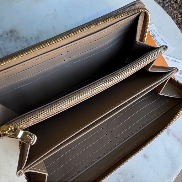 Louis Vuitton Coussin Empreinte Monogram Leather Zippy Wallet - Picture 11 of 16